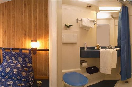 Stars Antibes Hotel Biot Buitenkant foto