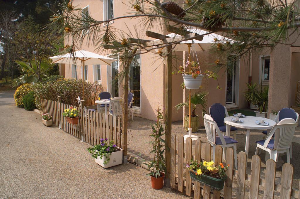 Stars Antibes Hotel Biot Buitenkant foto